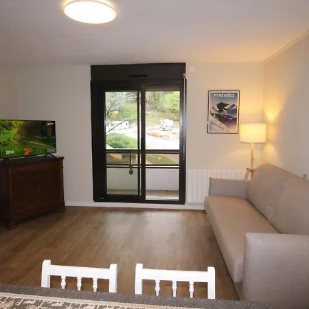 Luchon T2 Renové Avec Balcon Et Parking - Fr-1-313-211 Appartement Bagnères-de-Luchon