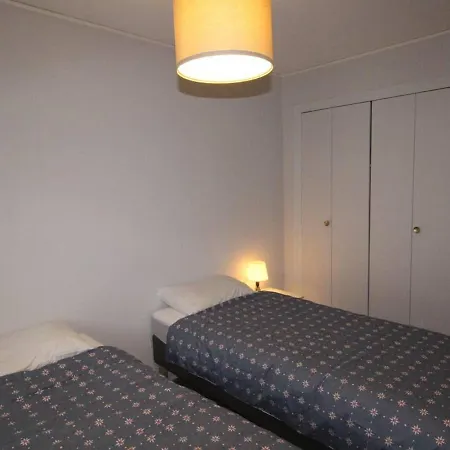Luchon T2 Renové Avec Balcon Et Parking - Fr-1-313-211 *